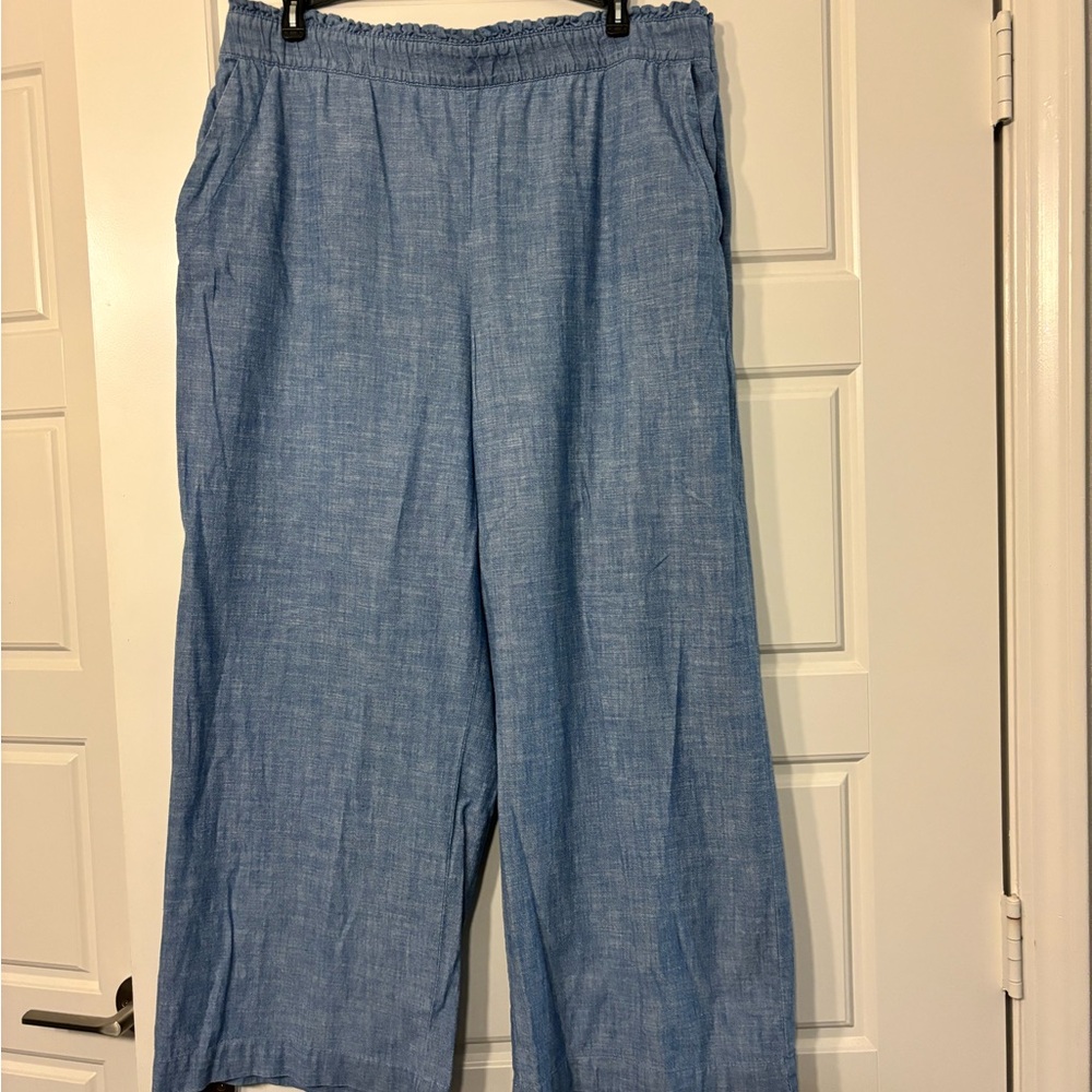 LOFT Light Blue Cropped Wide-Leg Pants and Ruffle Crop Top Set - Picture 3 of 4